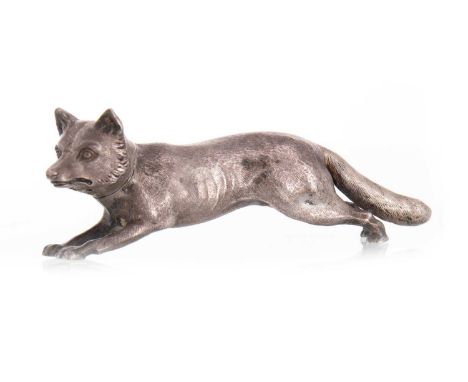 EDWARDIAN SILVER NOVELTY PEPPERETTE ALFRED CLARK, LONDON 1910 modelled in the form of a fox with pierced detachable head cove