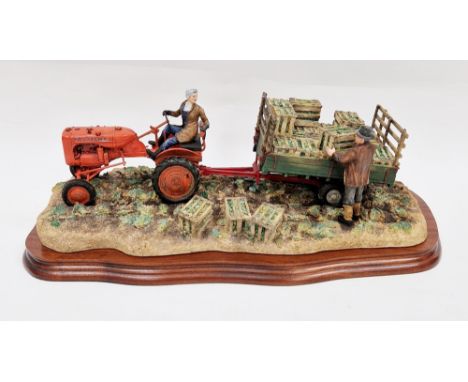 Border Fine Arts limited edition model&nbsp;'Cut and Crate', no.243/2001, sculptured by Ray Ayres, on wooden plinth base, in 