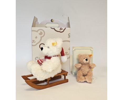 Steiff 111488 Teddy Bear Christmas Teddy Bear with Sled white 26 cm together with&nbsp;Steiff 111372 Fynn Teddy Bear Beige 18