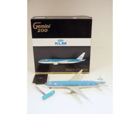 Gemini Jets - Gemini 200 1:200 scale die-cast aircraft model Boeing 777-200ER KLM Royal Dutch Airlines, item no. G2KLM395, bo