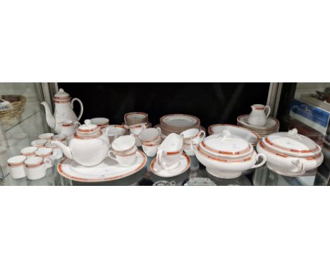 Royal Worcester 'Beaufort' pattern tea and dinner service&nbsp;to include two covered vegetable tureens, tea and coffee pot&n