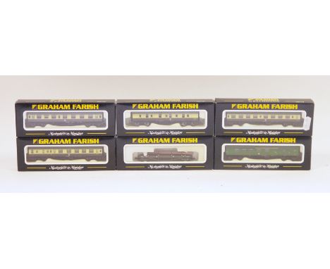 Graham Farish by Bachmann N gauge model railway coaches&nbsp;to include 374-077C MK1 corridor brake comp BCK chocolate/cream,