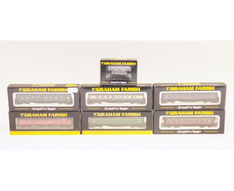 Graham Farish by Bachmann N gauge model railway coaches and rolling stock&nbsp;to include 377-301 LMS 20 ton brake car BR(M) 