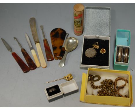 A small collection of miscellaneous items to include; boxed pair of George V silver napkin rings, yellow metal mounted stick-