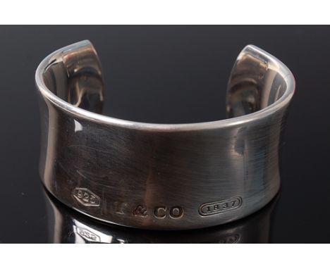 A contemporary Tiffany & Co heavy silver torque bangle No. 1837, 89g, 6.5cm