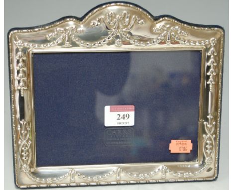 A modern silver easel photograph frame, h.19cm 