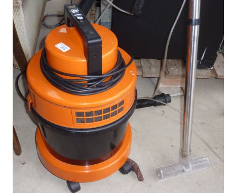 Vax 2000 carpet shampooer 