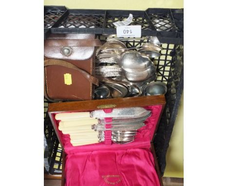 A SMALL TRAY OF SILVER PLATED FLATWARE, VINTAGE CAMERA ETC 