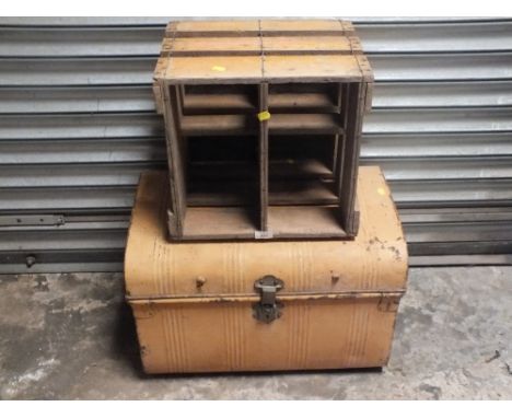 A FOUR SECTION WOODEN CRATE - WOODWORM DAMAGE, TOGETHER WITH A TIN TRUNK 