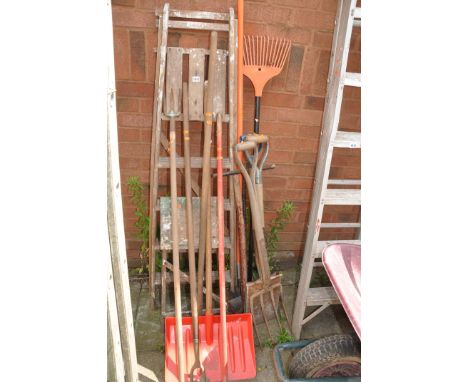A COLLECTION OF WOODEN STEPS AND GARDEN TOOLS including spades forks, snow shovel etc