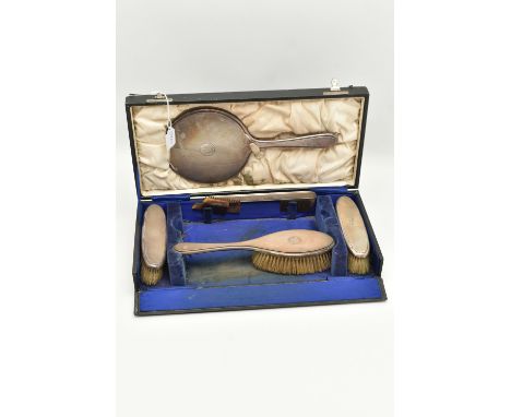 A CASED SILVER 'DEAKIN &amp; FRANCIS' VANITY SET, comprising of a hand held mirror, hair brush, two clothes brushes and an AF