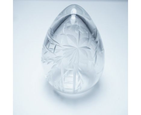 Captivating Vandermark art glass egg paperweight, dated 1983, featuring a masterfully executed etched bamboo motif. This exqu