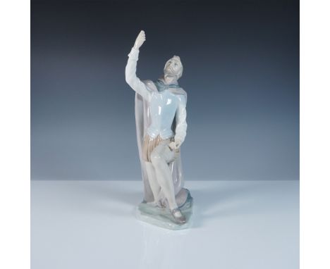 This Lladro figurine, titled The Quest (#1005224), depicts Don Quixote in an elegant pose, Designed with Lladro’s signature s