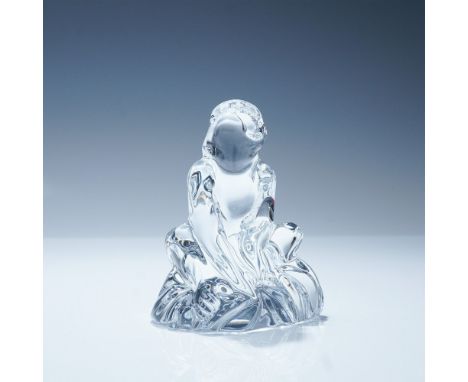 Elegant Baccarat crystal figurine depicting a monkey seated on a naturalistic base, crafted with precision in France. This fi