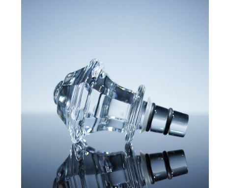 Exquisite Baccarat Regence crystal decanter stopper, crafted with precision and elegance. This finely cut stopper features a 