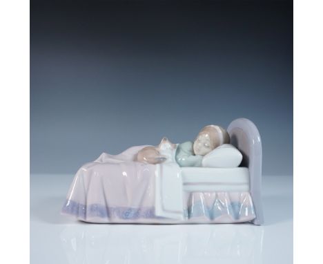 Lladro porcelain figurine Cozy Companions, model number 1006540, sculpted by Jose Javier Malavia. This heartwarming piece cap