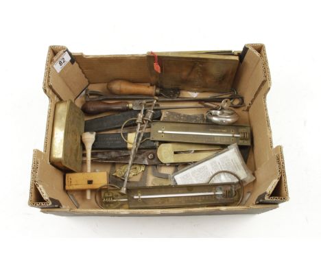 A box of small tools G 
