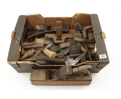 A kit of 20 coopers tools comprising sun plane, croze, chives, adze,hoop drivers drawknives etc G++
