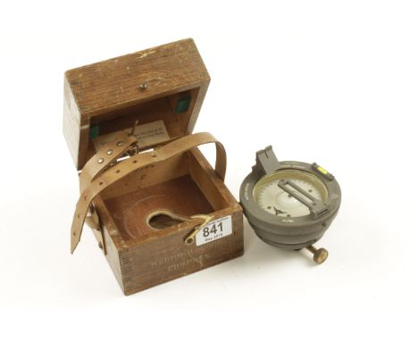 A liquid filled Medium Landing Compass No 1068 K.H.I/54 and 68/34 in orig fitted wood box G++