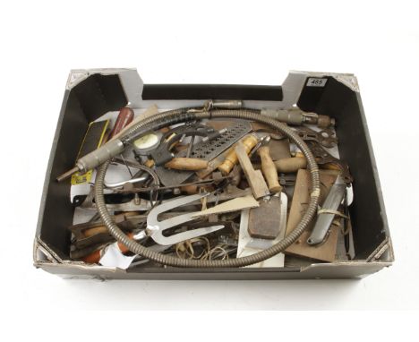 A box of tools G 