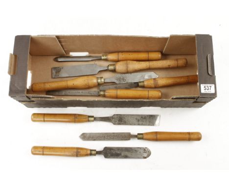 Eight turning tools with matching handles G+ 