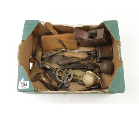 A box of small tools G