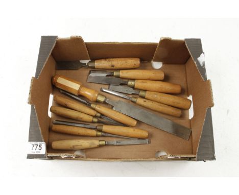 A 1 1/4" bevel edge chisel by SORBY and 11 other chisels and gouges G++ 