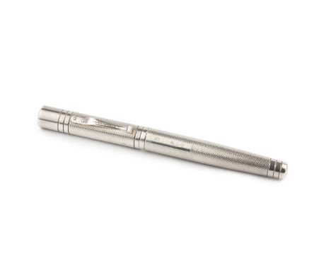 A Yard-o-Led silver Grand Viceroy fountain pen, with textured and banded decoration, and 18ct nib stamped 750, 14.8cm long wi