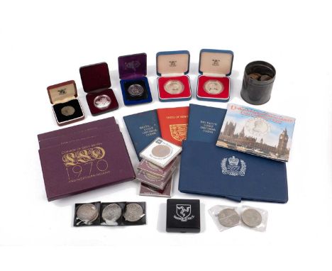 A Canadian commemorative Henry Kelsey silver dollar, 1990, together with a large collection of assorted commemorative crowns 