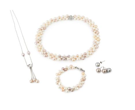 A silver mounted freshwater pearl triple pendant on chain, a three colour freshwater pearl collar necklace and bracelet, all 