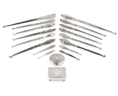 An Edwardian silver snuff box, of shaped rectangular form and with engraved decoration by William Neale &amp; Sons, Chester 1