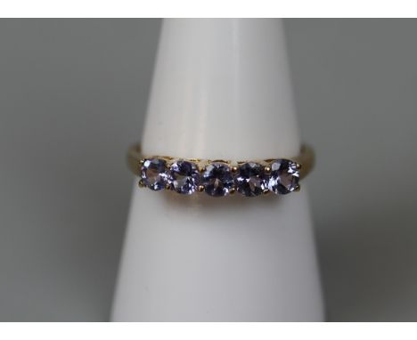 9ct gold 5 stone tanzanite ring - Size: P 