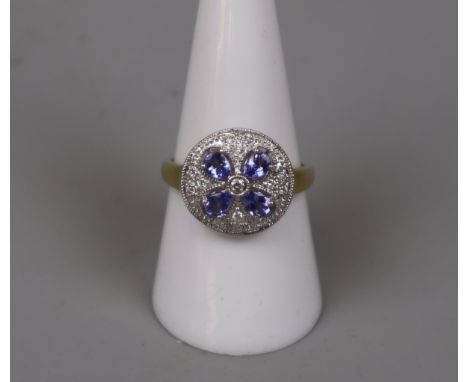 18ct gold tanzanite and diamond set ring - Size: O 