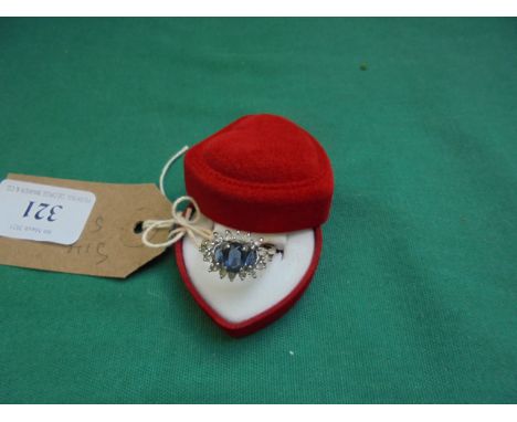 Blue and white stone cluster ring (size S)