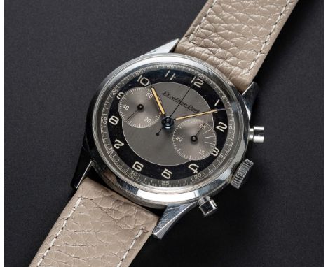 A RARE GENTLEMAN'S LARGE SIZE STAINLESS STEEL EXCELSIOR PARK "WATERPROOF" CHRONOGRAPH WRIST WATCH CIRCA 1960s, WITH GREY & BL