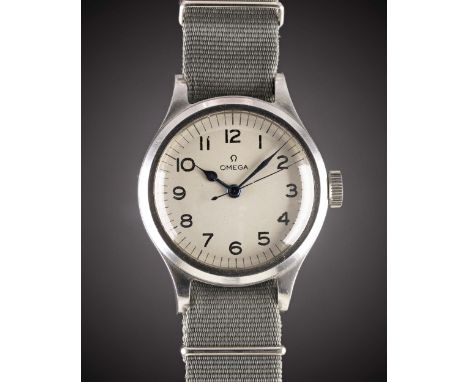 A GENTLEMAN'S STAINLESS STEEL BRITISH MILITARY OMEGA RAF PILOTS WRIST WATCH DATED 1956, WITH WHITE DIALMovement: 16J, manual 