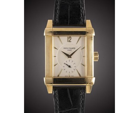 A FINE GENTLEMAN'S 18K SOLID YELLOW GOLD PATEK PHILIPPE GONDOLO WRIST WATCH DATED 2005, REF. 5111J-001 WITH ORIGINAL BOX, PAP