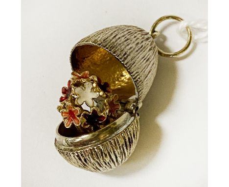 STUART DEVLIN HANDMADE SILVER PENDANT EGG IN BOX