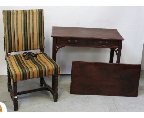 A George III Cuban mahogany fold-over tea table, single frieze drawer with swan neck handle supported on square moulded legs 