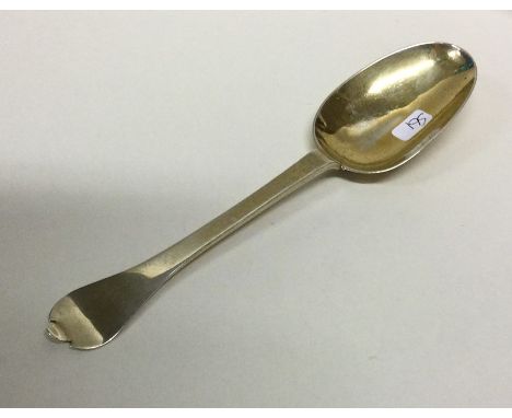 A rare William III silver gilt trefid spoon of typical form. London 1696. By John King. Approx. 43 grams. Est. £500 - £800.