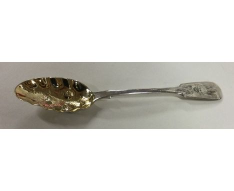 A novelty silver berry spoon with gilt bowl. London 1843. By Samuel Whitford. Approx. 18 grams. Est. £15 - £20.