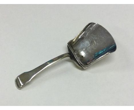 A Georgian silver caddy scoop of typical form. Birmingham. By Samuel Pemberton. Approx. 4 grams. Est. £45 - £55.