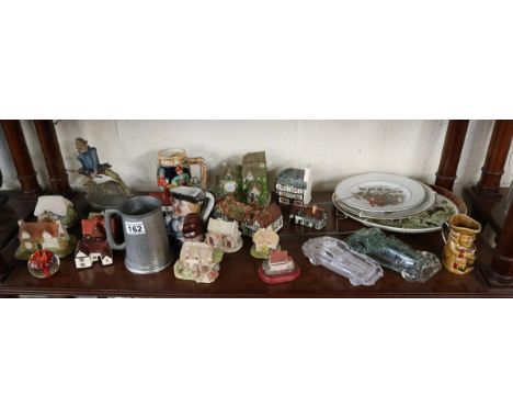 Shelf of collectables to include Lilliput Lane cottages &amp; glass cars etc