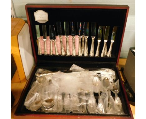 A Guy Degrenne France Collection silver plated canteen of cutlery, in fitted canteen. 