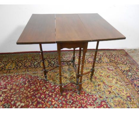 Gate leg table H70cm W26cm (69cm when open) D59cm approx