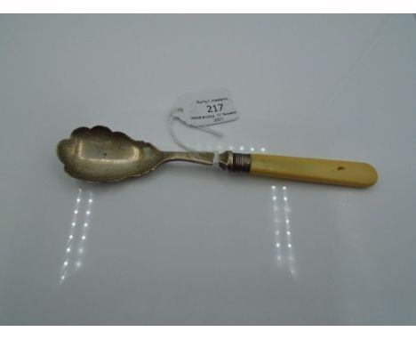 A plated Tea Caddy spoon, with Silver Hallmarked collar - John Yardley London 1897, total weight of spoon 26.42g  