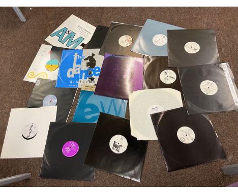 Large selection of 12 inch dance, R&amp;B and soul record singles to include MCA, Liaz this time etc approx 25 records in tot