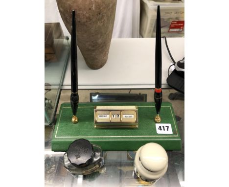 CALENDAR DESK STAND AND A CERAMIC INKWELL WITH INK