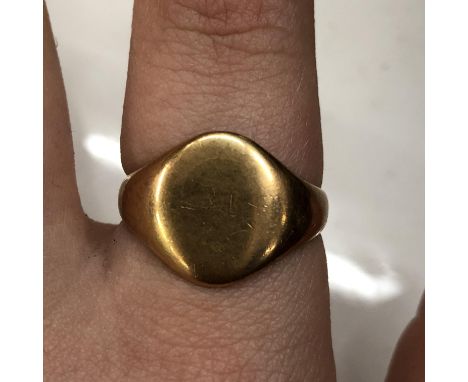 18CT GOLD SIGNET RING SIZE R 7.1G APPROX