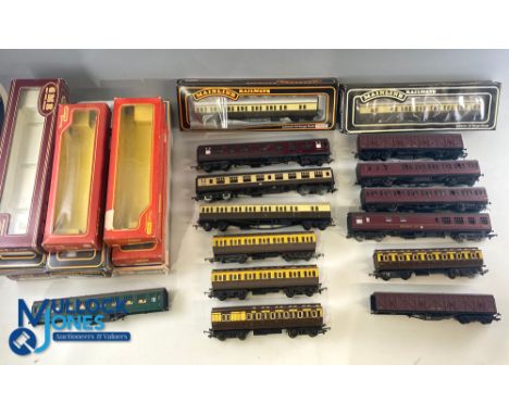 00 Gauge Coaches Rolling Stock various makers of Lima Triang, Mainline, 2 metal kit made coaches, plus empty boxes - in mixed